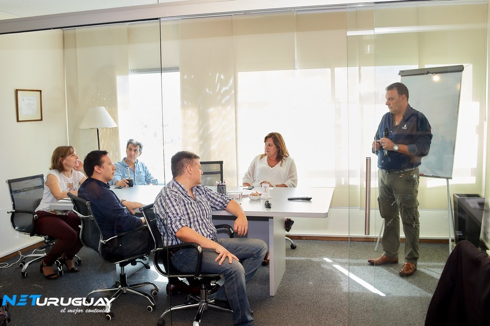 SVET Y ATAYS BRINDARON DESAYUNO DE TRABAJO CON CAPACITACIÓN